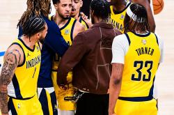 开云体育官方网站-凯尔特人鏖战步行者，保罗点燃赛场