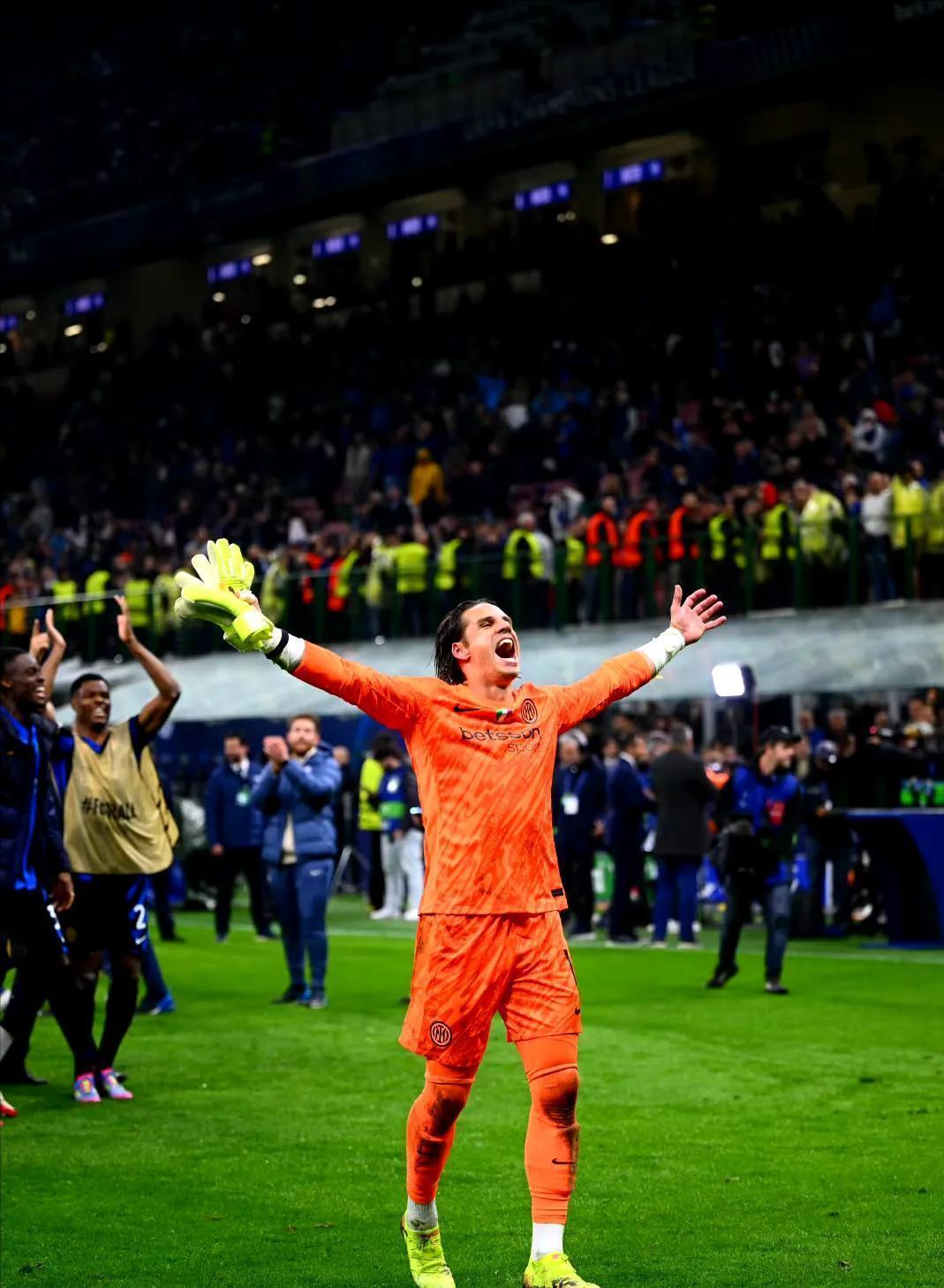 包含阿森纳绝地反击塞维利亚，特尔施特根惊艳世界的词条