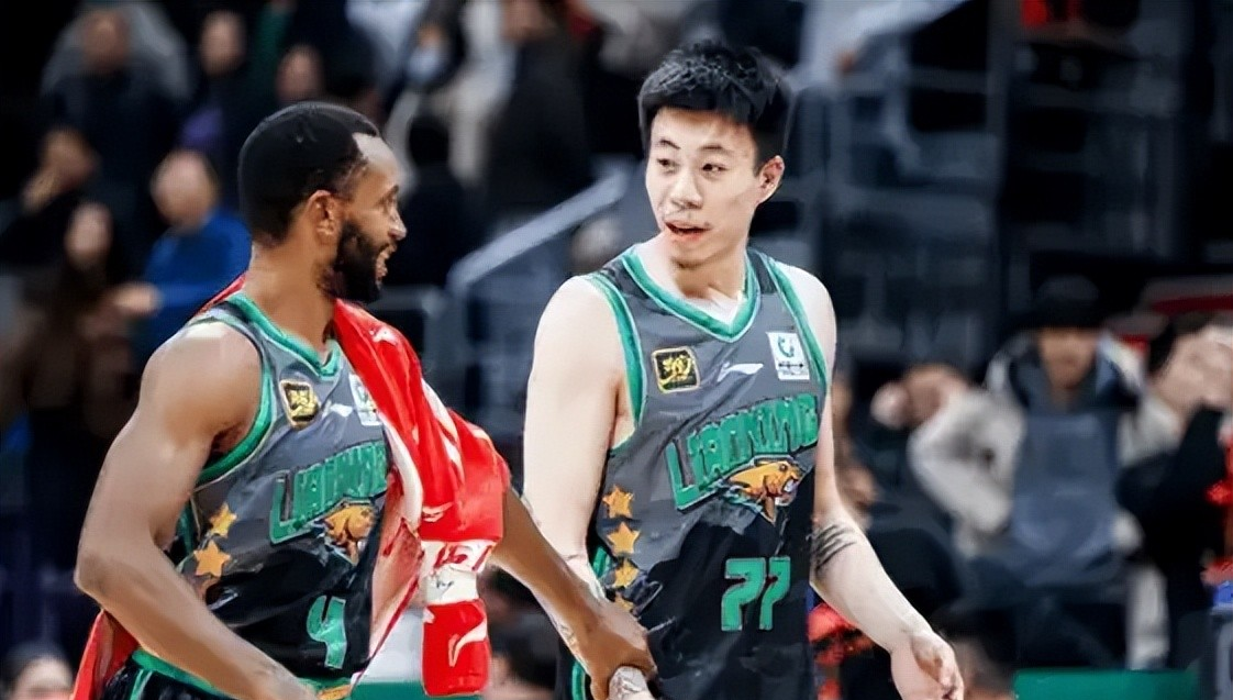 凯尔特人翻盘山东队，张镇麟状态火热