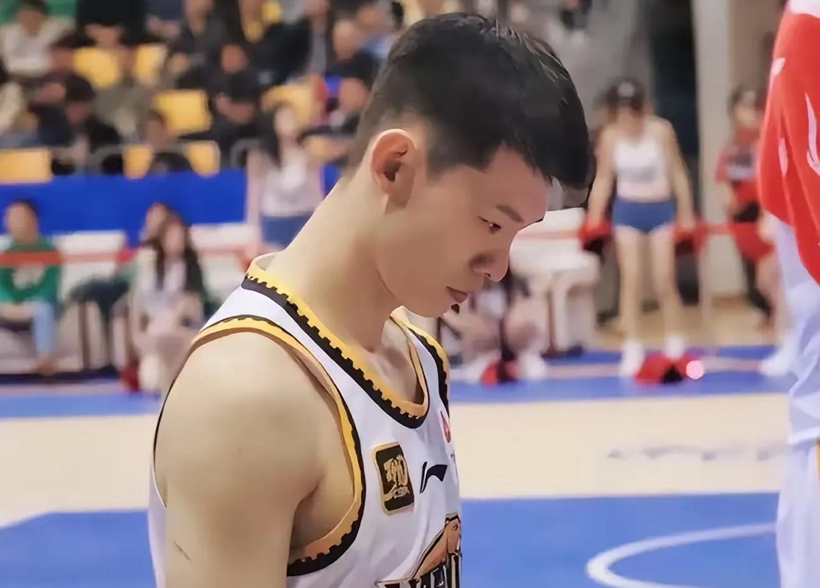 凯尔特人翻盘山东队，张镇麟状态火热