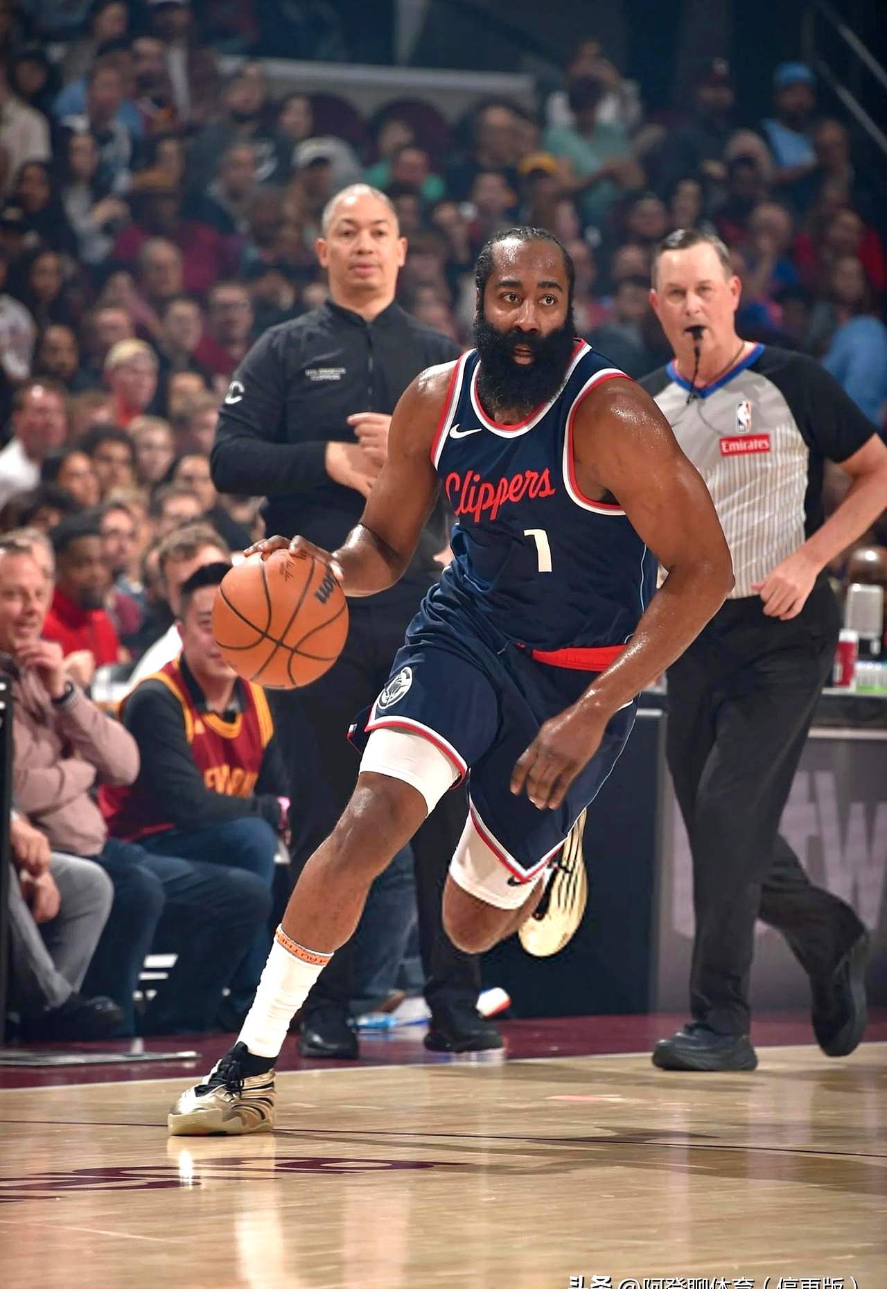 快船横扫鹈鹕，浓眉哥关键制胜