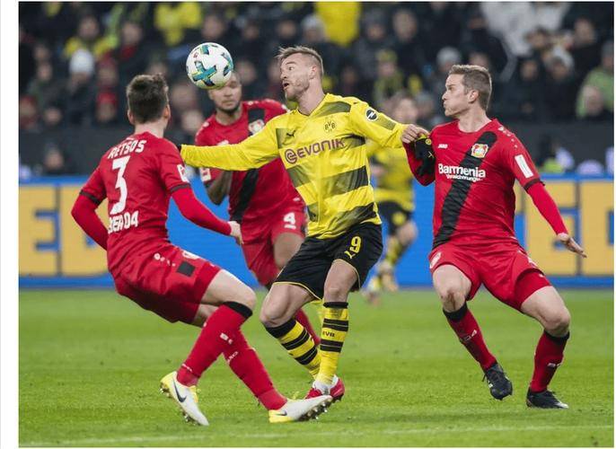 世界排名争夺战焦点战,多特蒙德完胜勒沃库森 世界排名争夺战焦点战,多特蒙德完胜勒沃库森